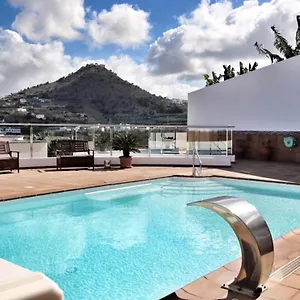 villa-palmitos-deluxe-seaview.in-canary-islands.com/